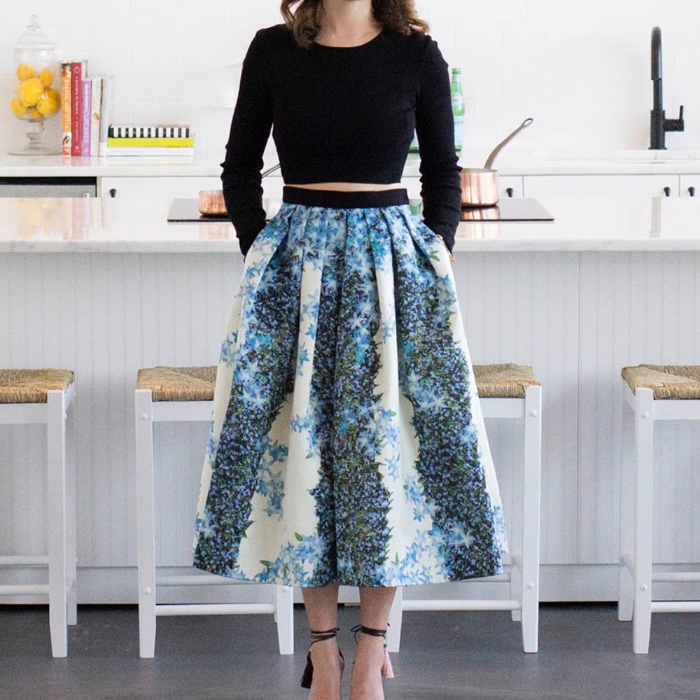 💙Tibi 100% Silk Sidewalk Floral Midi Skirt, brand new with tags - Picture 5 of 15